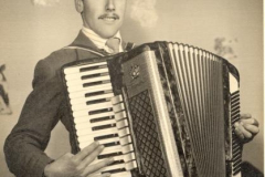 037-amigo-1958